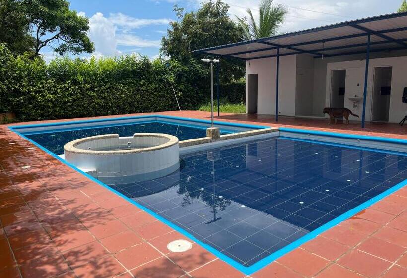 בית מלון כפרי Senderos De Sirivana