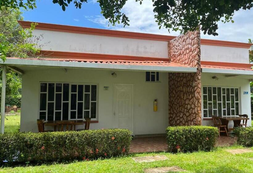 בית מלון כפרי Senderos De Sirivana