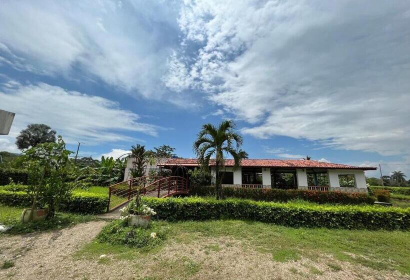 בית מלון כפרי Senderos De Sirivana