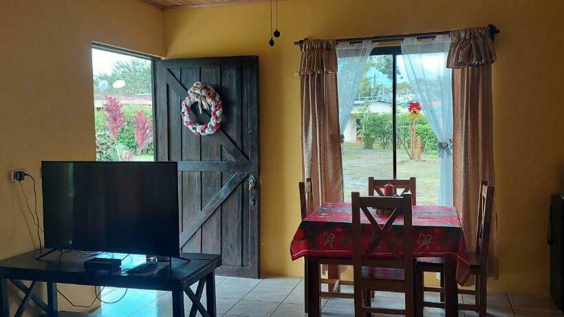 پانسیون Rústicas Dani & Fam