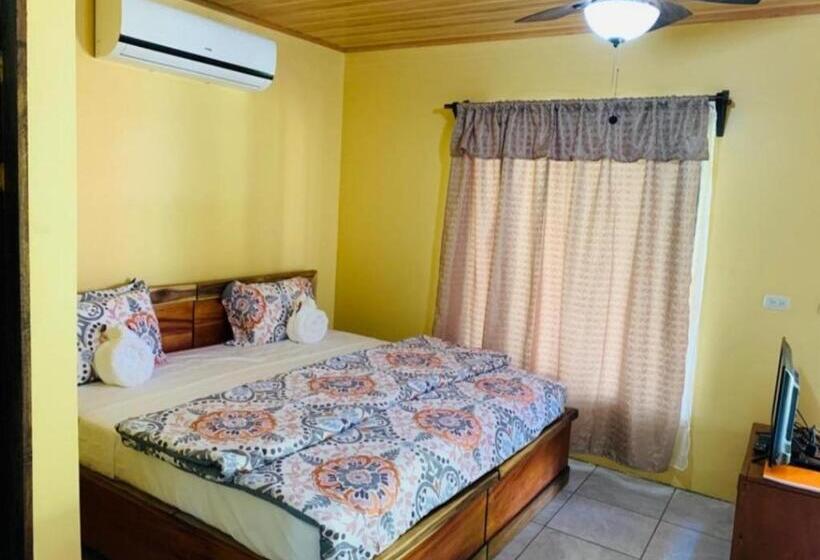 پانسیون Rústicas Dani & Fam