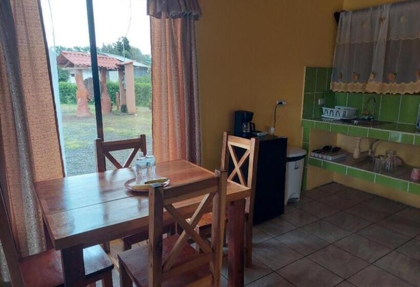 پانسیون Rústicas Dani & Fam