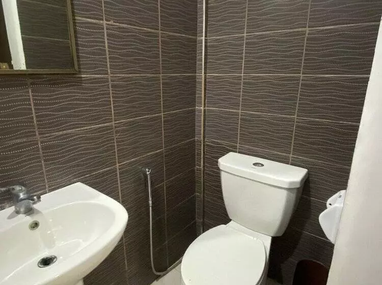 Shoreland Beach Resort By Cocotel