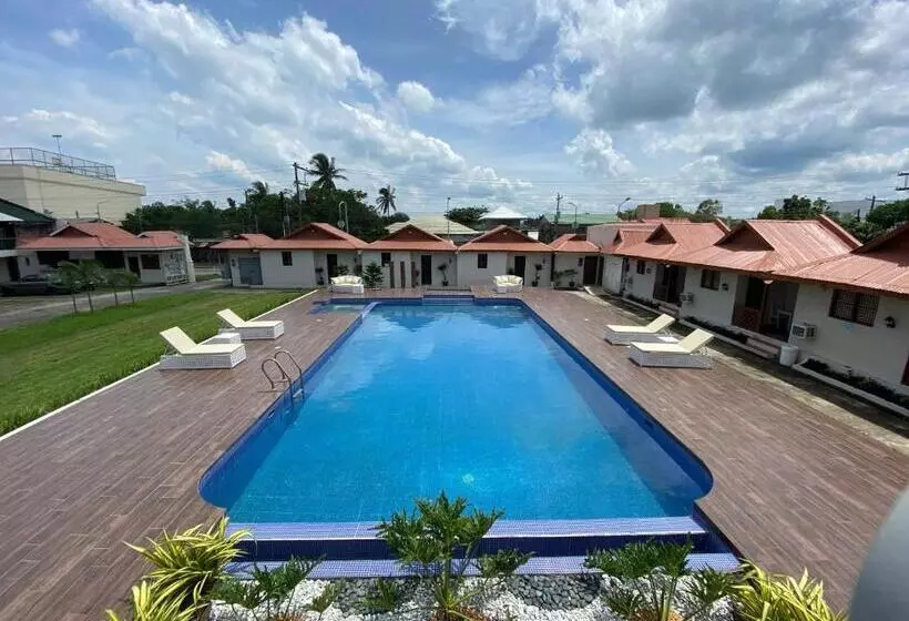 Shoreland Beach Resort By Cocotel