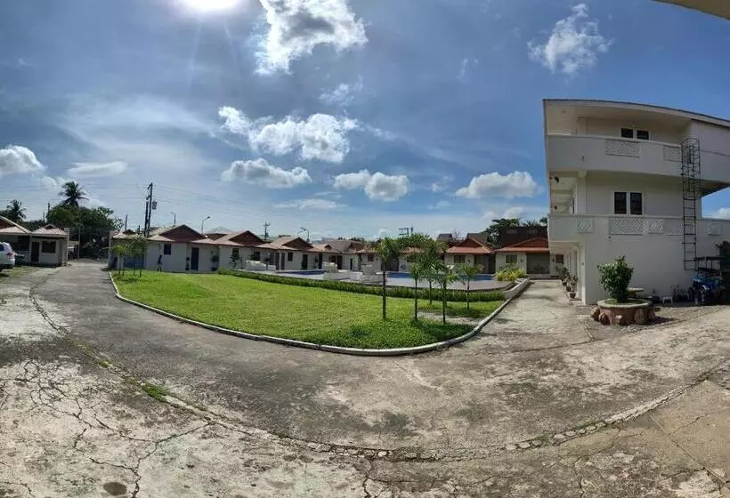 Shoreland Beach Resort By Cocotel