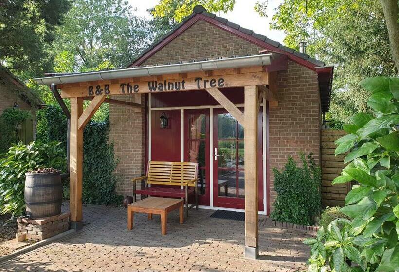 Bed & Breakfast The Walnut Tree