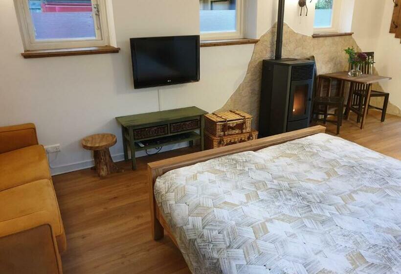 Bed & Breakfast The Walnut Tree