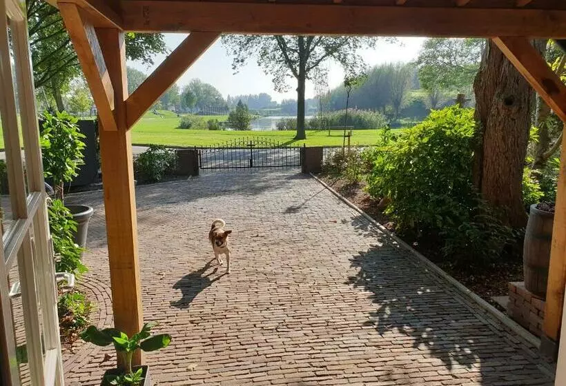 Bed & Breakfast The Walnut Tree