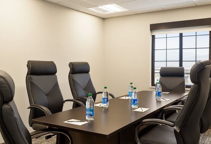 هتل Staybridge Suites Colorado Springs Ne Powers, An Ihg