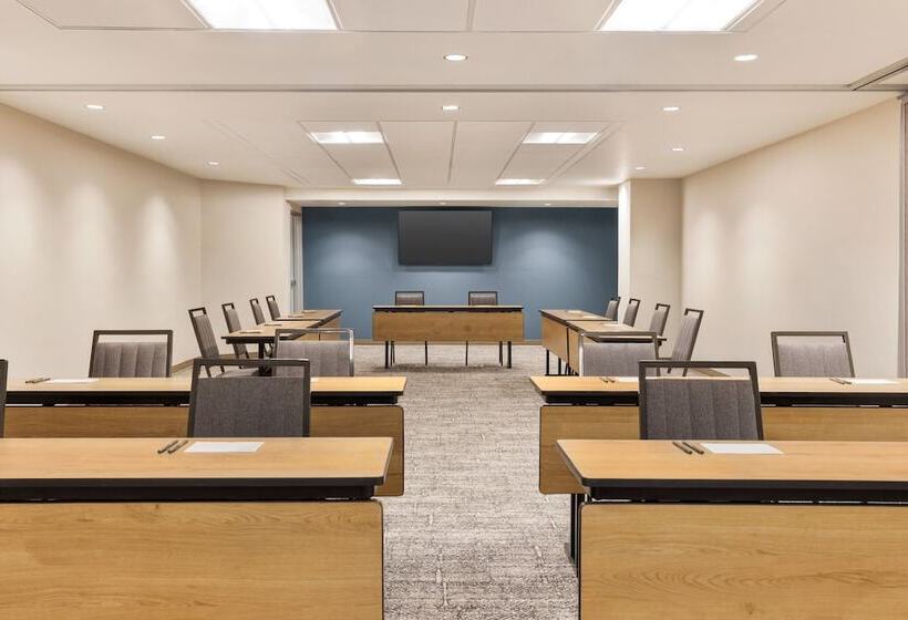 هتل Staybridge Suites Colorado Springs Ne Powers, An Ihg