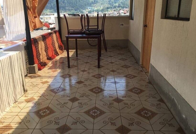 پانسیون Del Ferrocarril