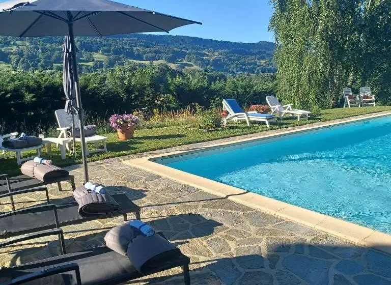 Aamiaismajoitus (B&B) La Grange De Lily