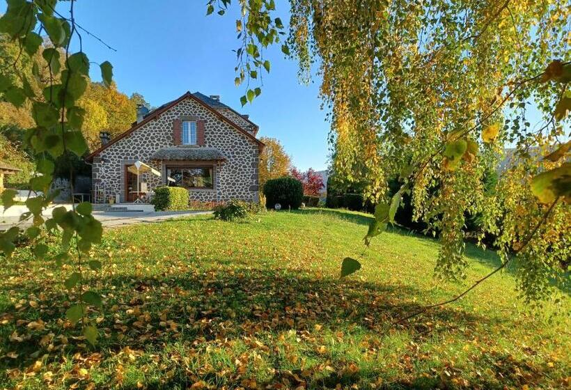 تختخواب و صبحانه La Grange De Lily