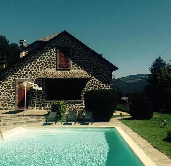 Aamiaismajoitus (B&B) La Grange De Lily