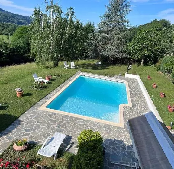 Aamiaismajoitus (B&B) La Grange De Lily