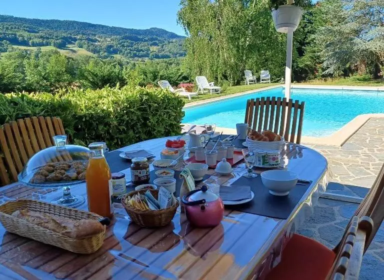 Aamiaismajoitus (B&B) La Grange De Lily