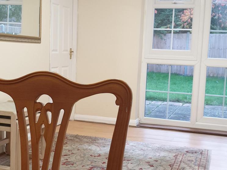 تختخواب و صبحانه Lime House