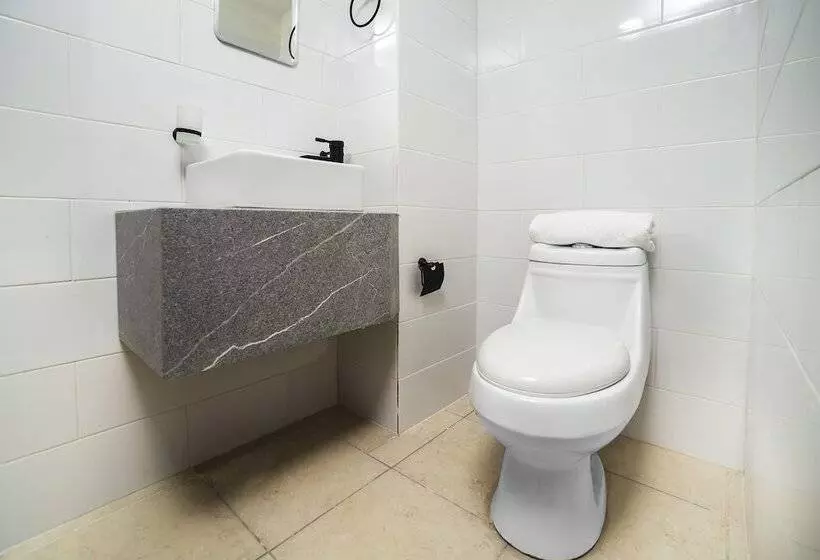 هتل Adhoc Cintermex