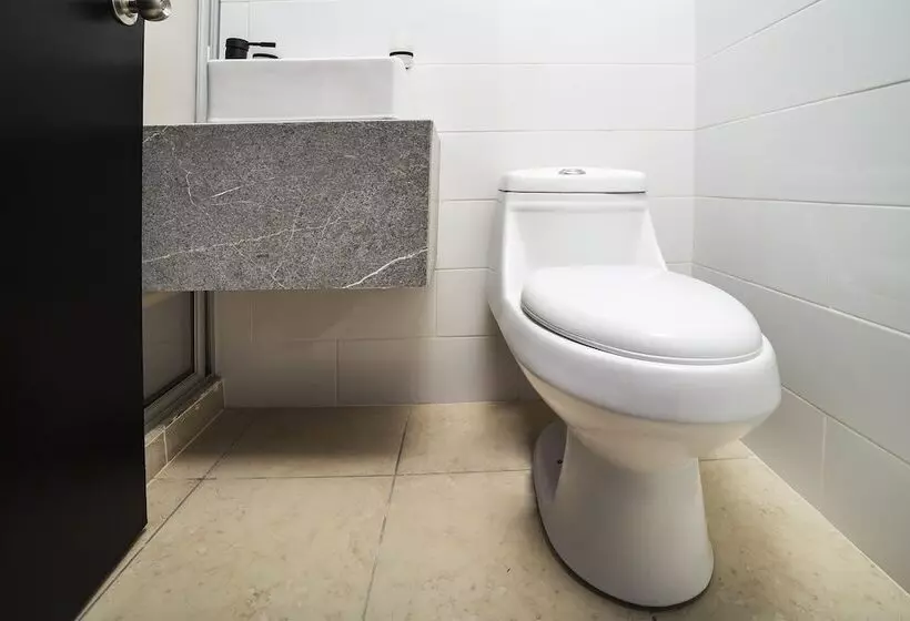 هتل Adhoc Cintermex