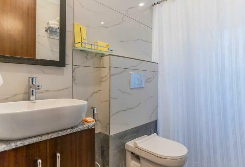 Отель Arista A Luxury Boutique