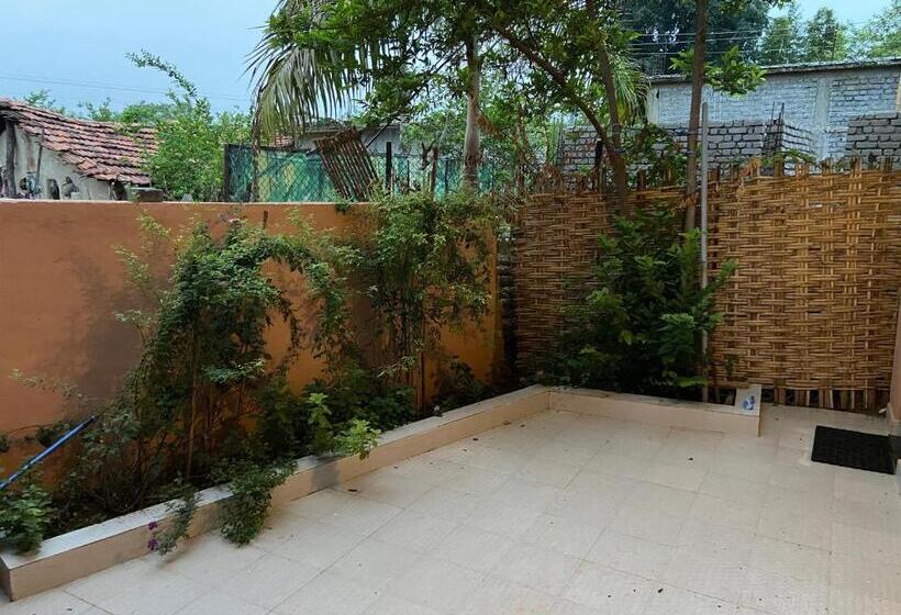 בית מלון כפרי Erisha Tadoba