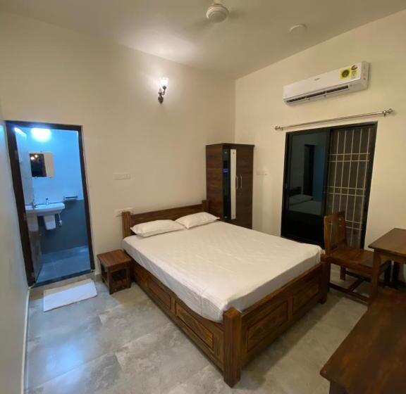 בית מלון כפרי Erisha Tadoba