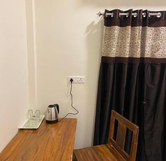 בית מלון כפרי Erisha Tadoba