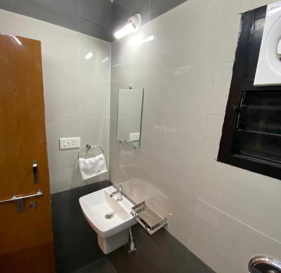 בית מלון כפרי Erisha Tadoba