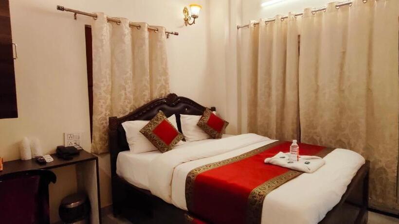 Отель Shanti Inn