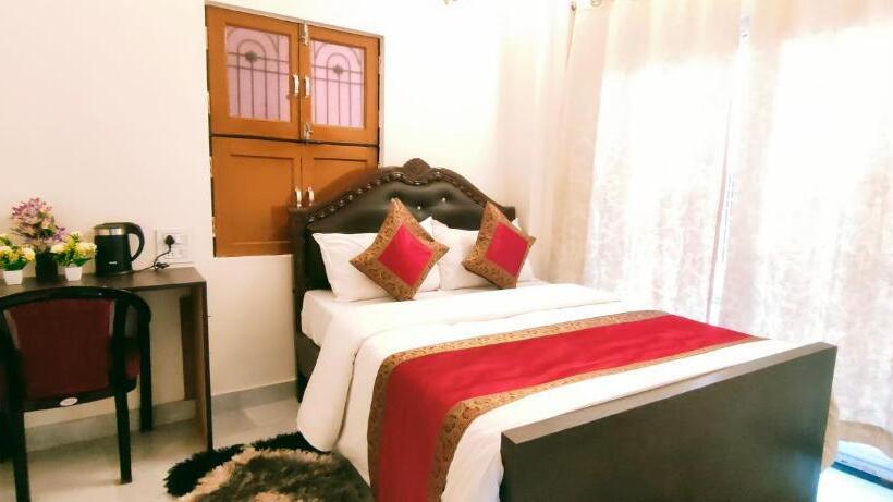 Отель Shanti Inn