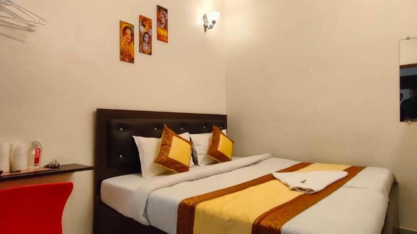 Отель Shanti Inn