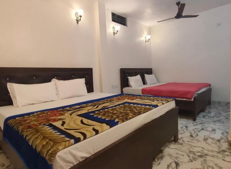 Отель Shanti Inn