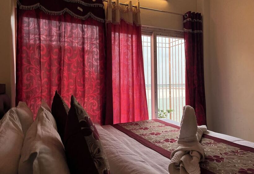 Отель Shanti Inn