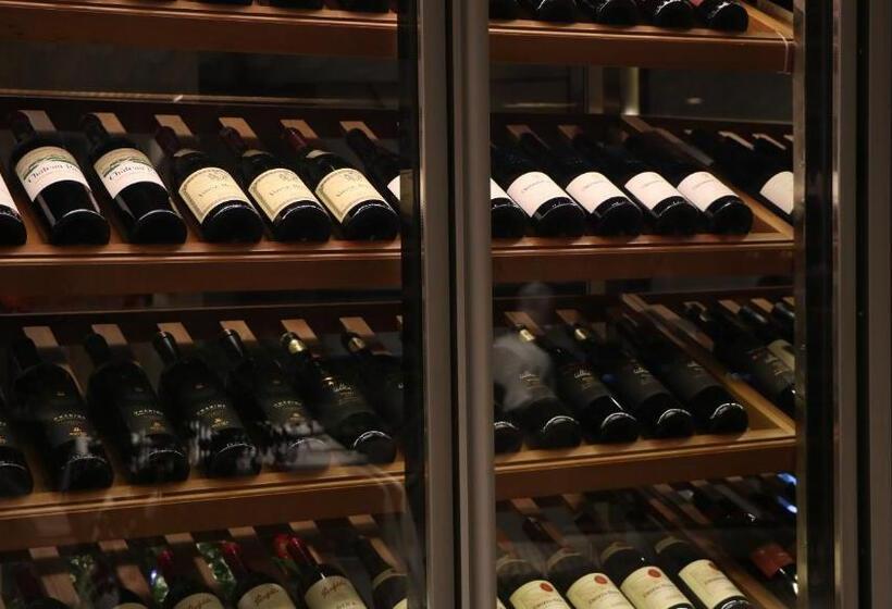 בית מלון כפרי The Penthouse Residence