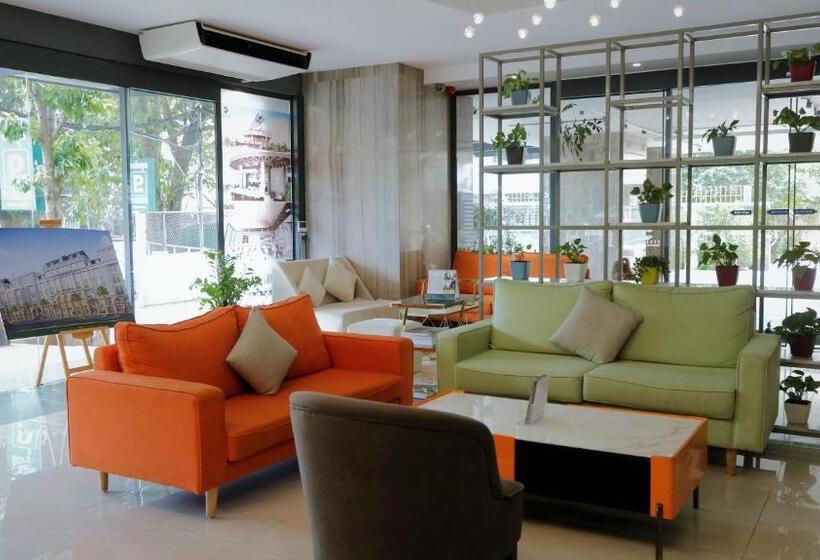 בית מלון כפרי The Penthouse Residence