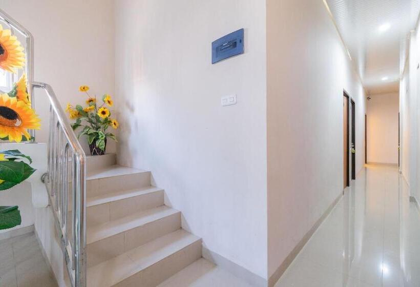 Urbanview Hotel Lumendiva 2 Palembang By Reddoorz