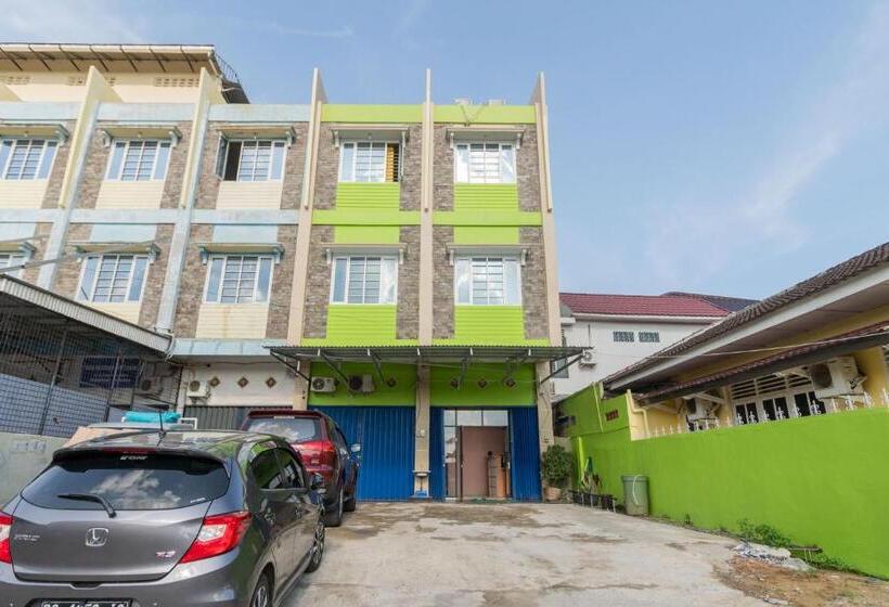 Urbanview Hotel Lumendiva 2 Palembang By Reddoorz