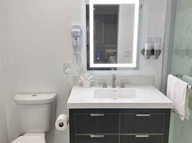 מוטל Omeo Suites