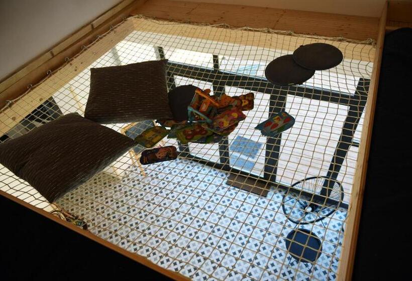 مبيت وإفطار Aster Panzió