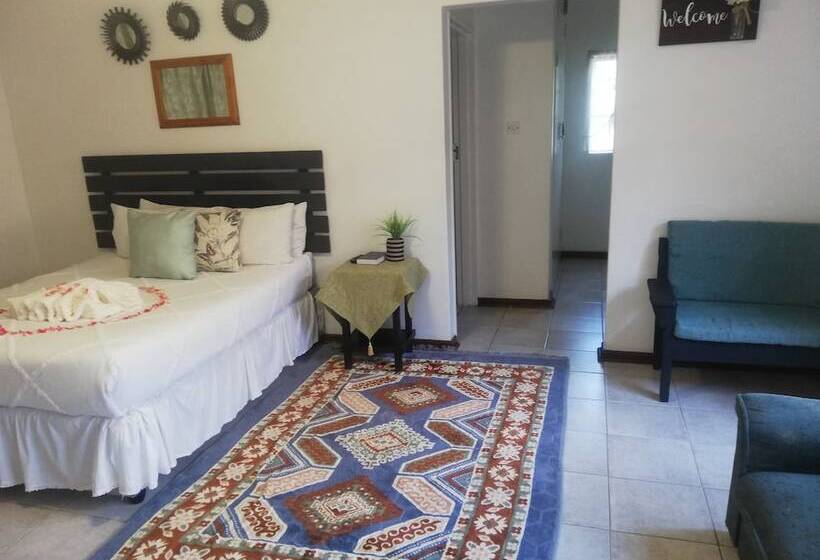 تختخواب و صبحانه Savanna Guest House