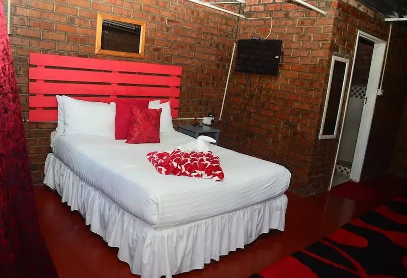 تختخواب و صبحانه Savanna Guest House