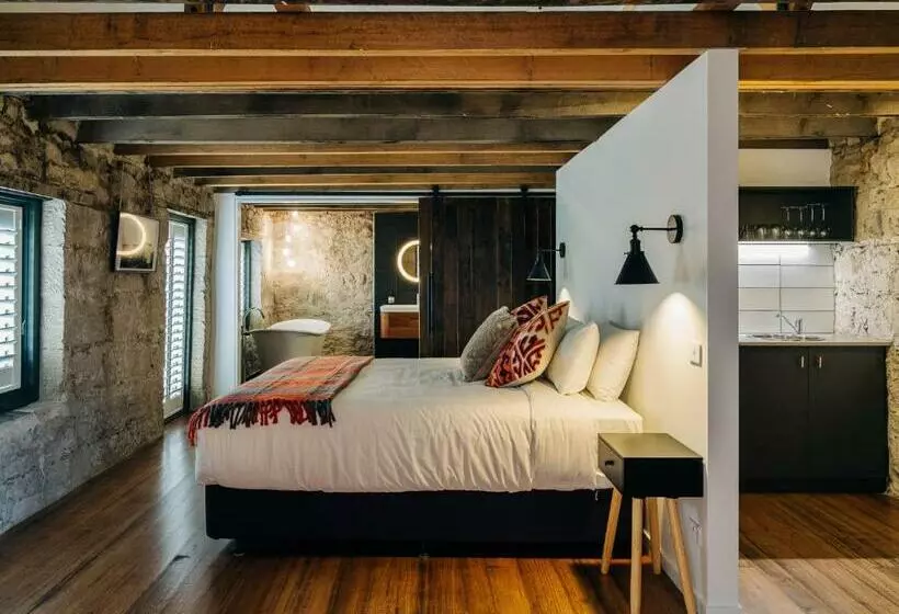 Bed and Breakfast Triabunna Barracks