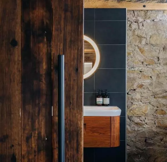 Bed and Breakfast Triabunna Barracks