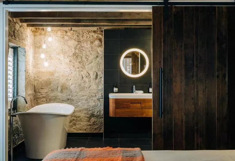 Bed and Breakfast Triabunna Barracks