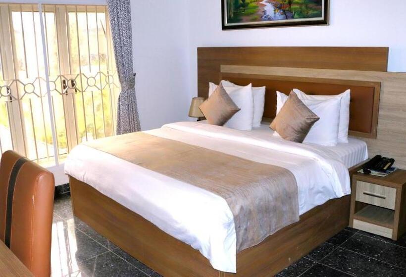 هتل Nisa Wellness Retreat