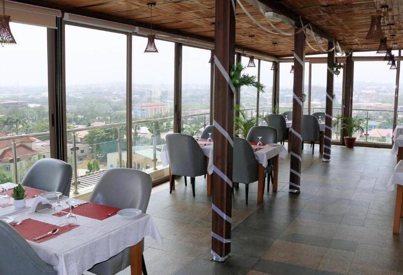 هتل Nisa Wellness Retreat