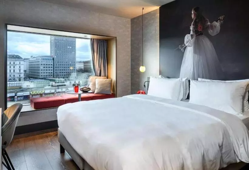 Radisson Red Hotel, Vienna