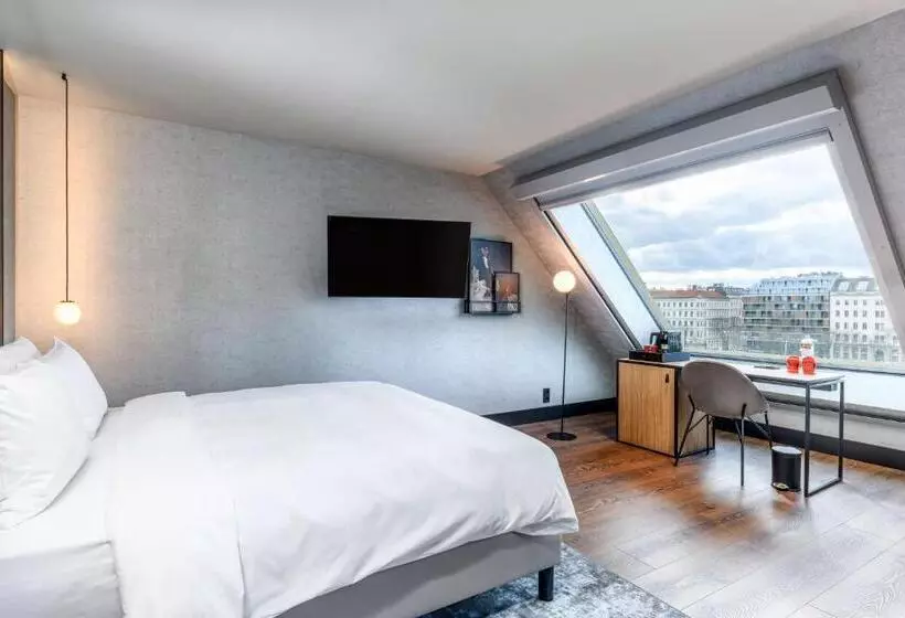 Radisson Red Hotel, Vienna