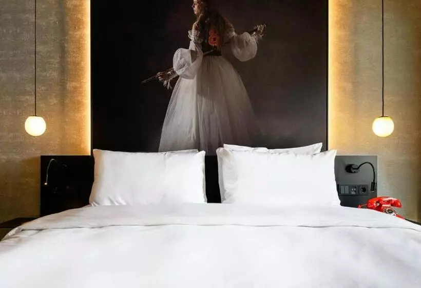 Radisson Red Hotel, Vienna