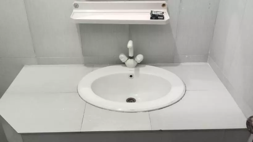 هتل Shelton Palace